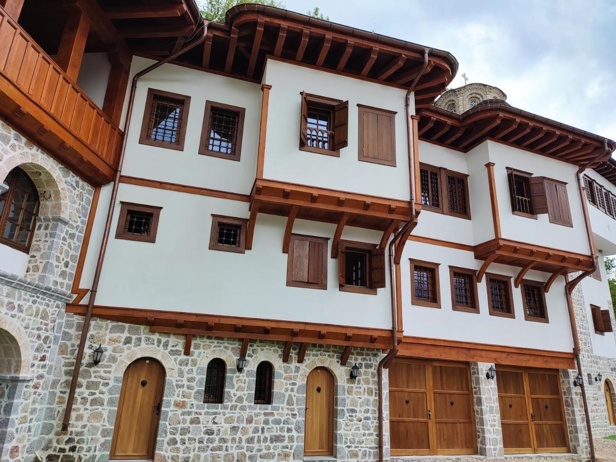 Guest Mansion, Гостински Палат Rostusa Exteriör bild